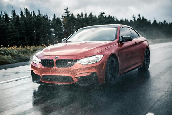 Découvrez les 10 Outils Essentiels de Tout Garage Auto pour des Réparations DIY Réussies